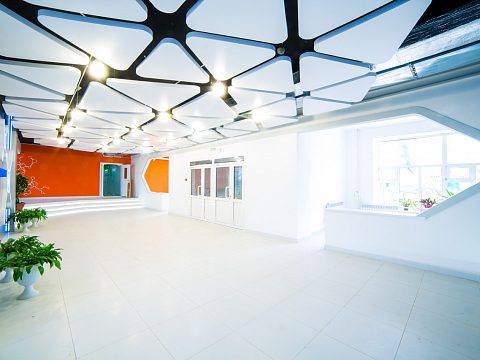 Фото 3 работы «Комплексное оформление интерьера ТЕХНОПАРК «КВАНТОРИУМ»»