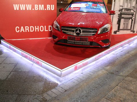 Фото 3 работы «Рекламный подиум для Банка Москвы на Кузнецком мосту»