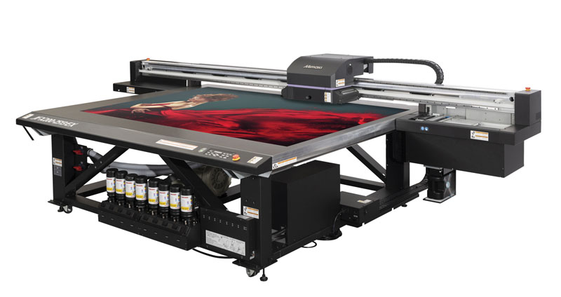 Высокая производительность вау-технологий от РуссКом на новейшем принтере Mimaki JFX200-2513EX