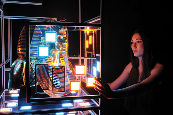 Новаторы индустрии света готовятся к OLED-революции
